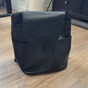 Cuyana Black Leather Backpack